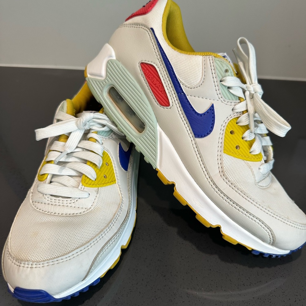 Nike Women’s Athletic Shoes White and Blue Air Max Comfort
